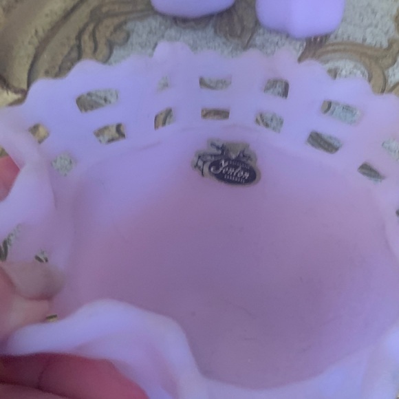 Fenton Lavender Satin Basket weave with tag - Picture 4 of 5